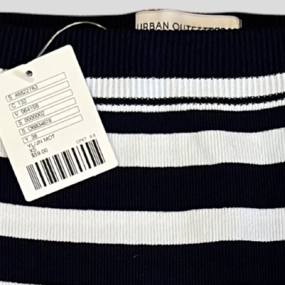 Urban Outfitters stripped two piece set - Picture 6 of 8